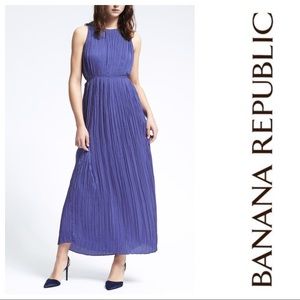NWT Banana Republic gathered pleat maxi dress, M